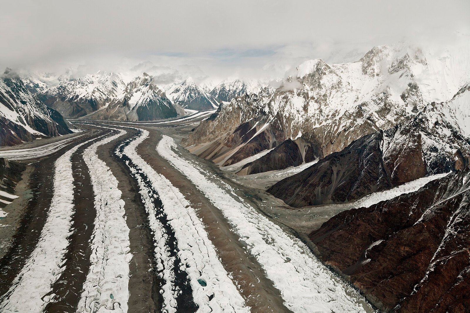 The Baltoro Glacier, where most of the K2 base camp trek cost goes on porters and camp logistics