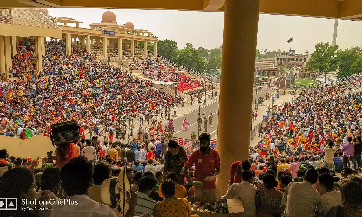 Spectators at the Attari-Wagah border crossing between Pakistan and India