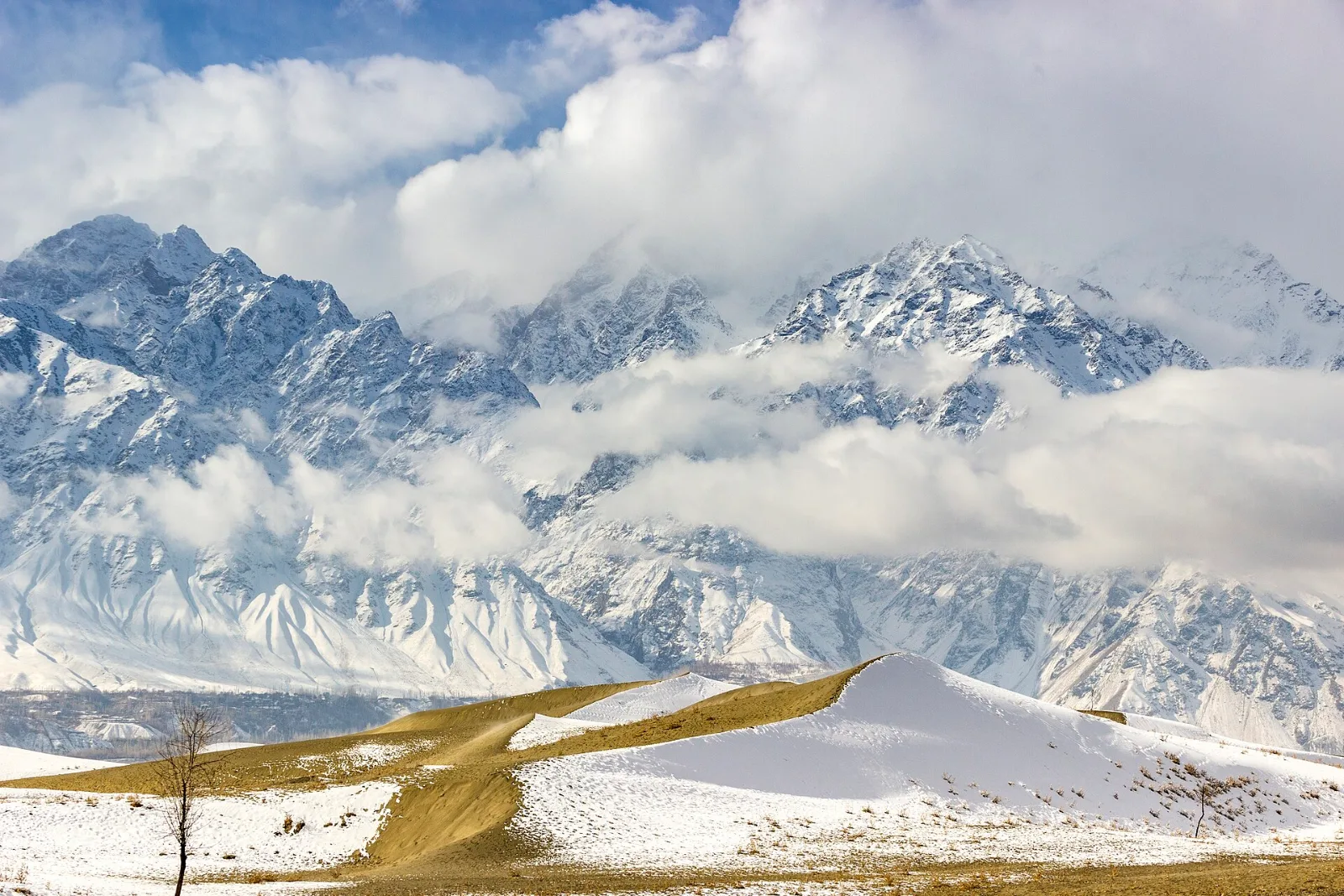 Snow-covered cold desert at Katpana below the mountains of Skardu, Pakistan
